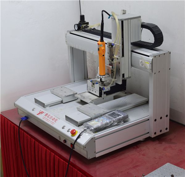 優質自動擰螺絲機生產廠家