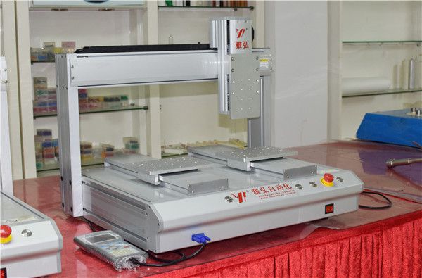 全自動點膠機(jī)生產(chǎn)廠家