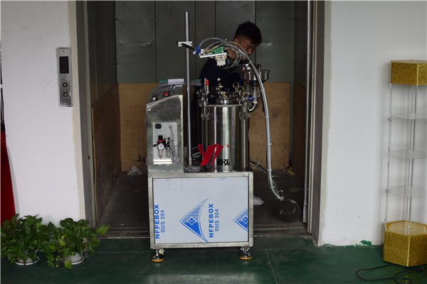 供銷臺(tái)式雙液灌膠機(jī)