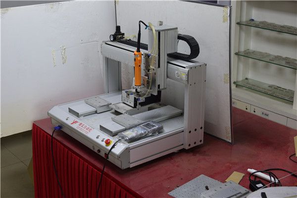 手持式鎖螺絲機