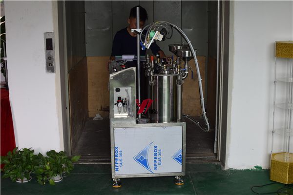 齒輪泵雙液灌膠機(jī)