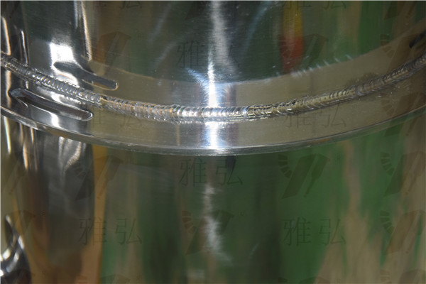 魚鱗焊接壓力桶中間