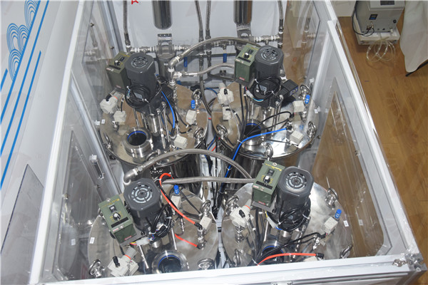 自動噴膠機桶細節